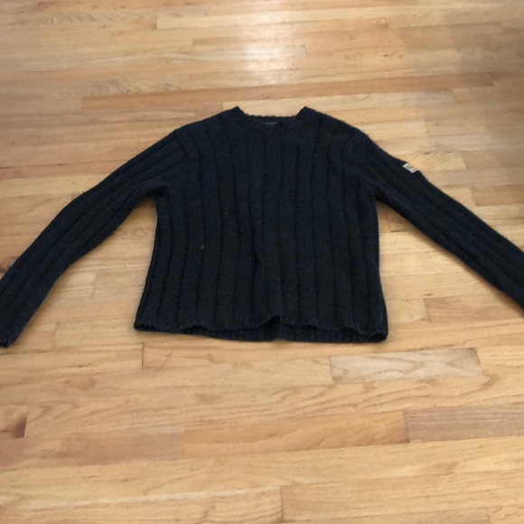 Abercrombie sweater - - Picture 1 of 3